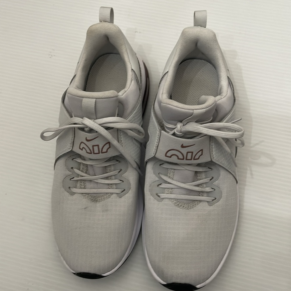 NIKE AIR MAX BELLA 5 TRAINING SNEAKERS WOMENS SIZE 8.5 - Picture 2 of 16